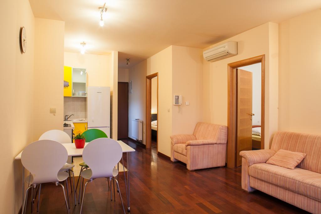Apartments Tino Makarska Rom bilde