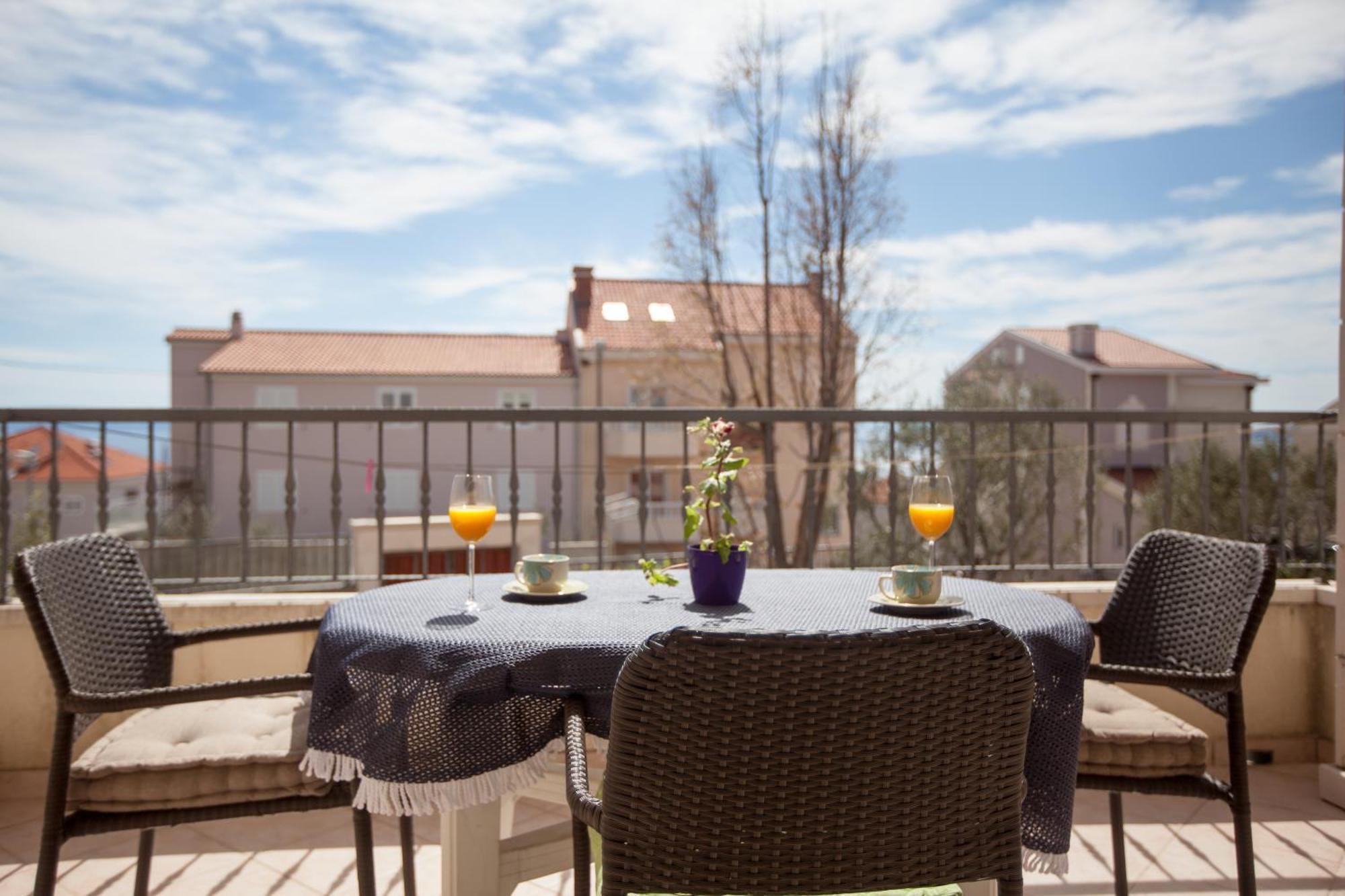 Apartments Tino Makarska Rom bilde
